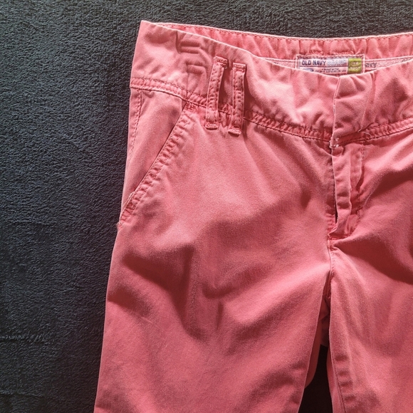 Old Navy Coral Colored Capris Size 6 - Picture 3 of 9